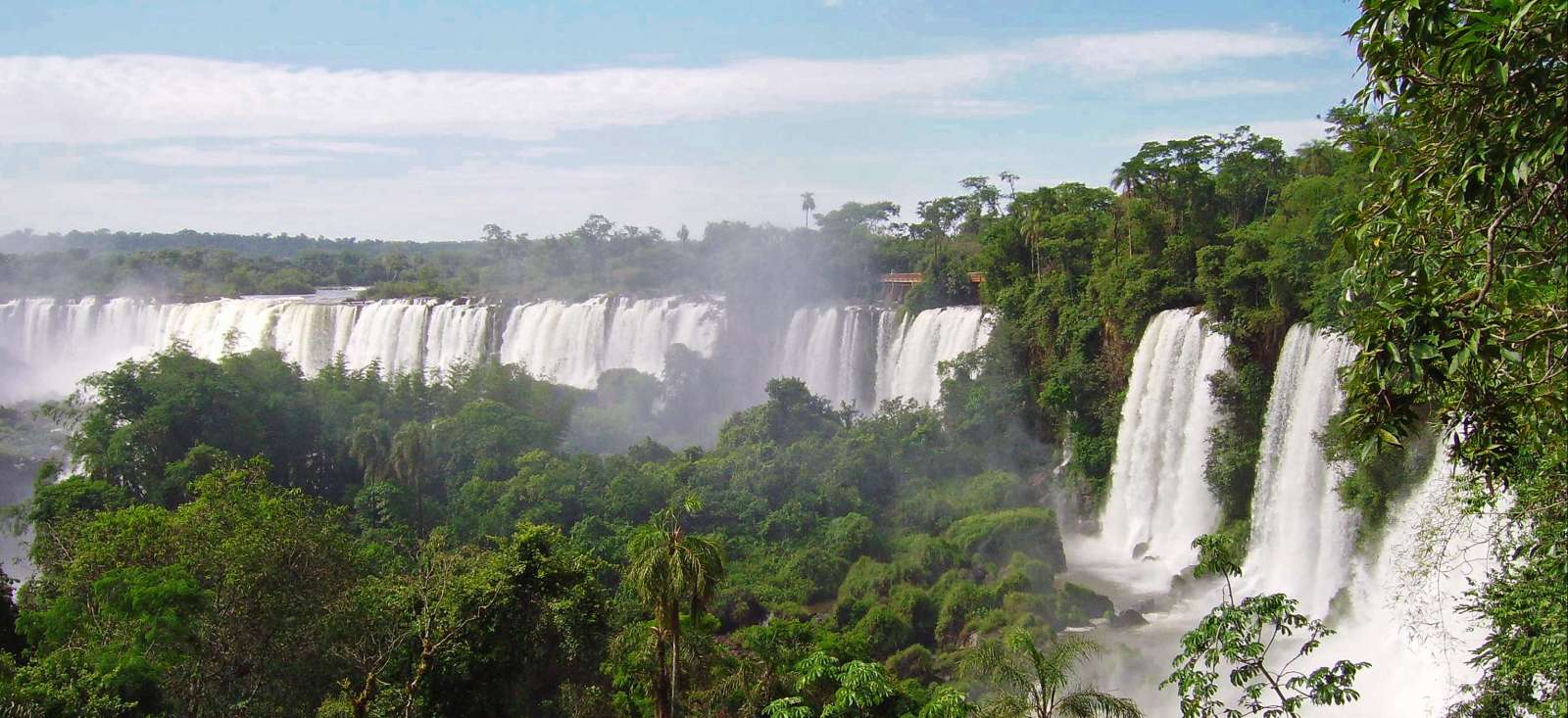 Image Tango, Caipi et les chutes tropicales