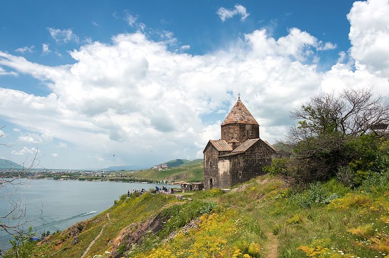 Le monastère de Sevanavank sur le lac Sevan - Arménie