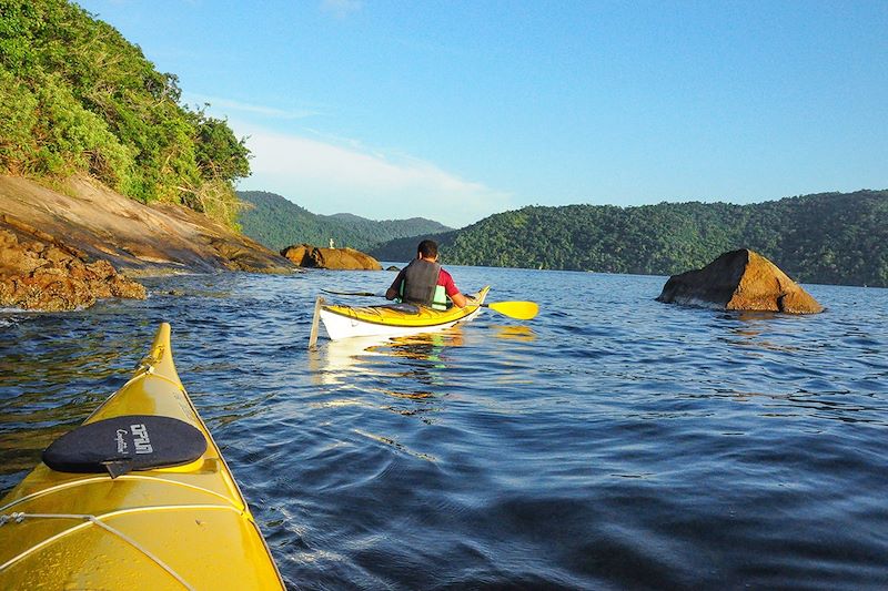 Kayak entre Saco de Mamangua et Paraty - Brésil