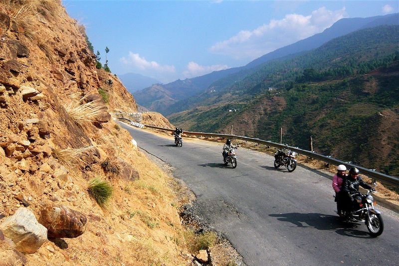 Sur la route entre Gangtey et Punakha - Bhoutan