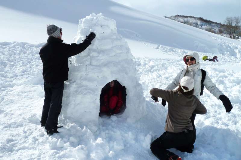 Image Pyrénées et boules de neige !