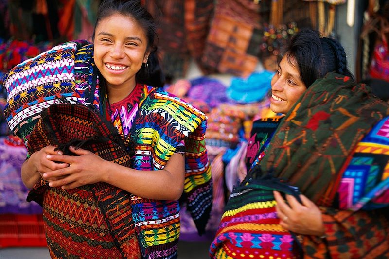 Portrait de jeunes femmes à Chichicastenango - Guatemala