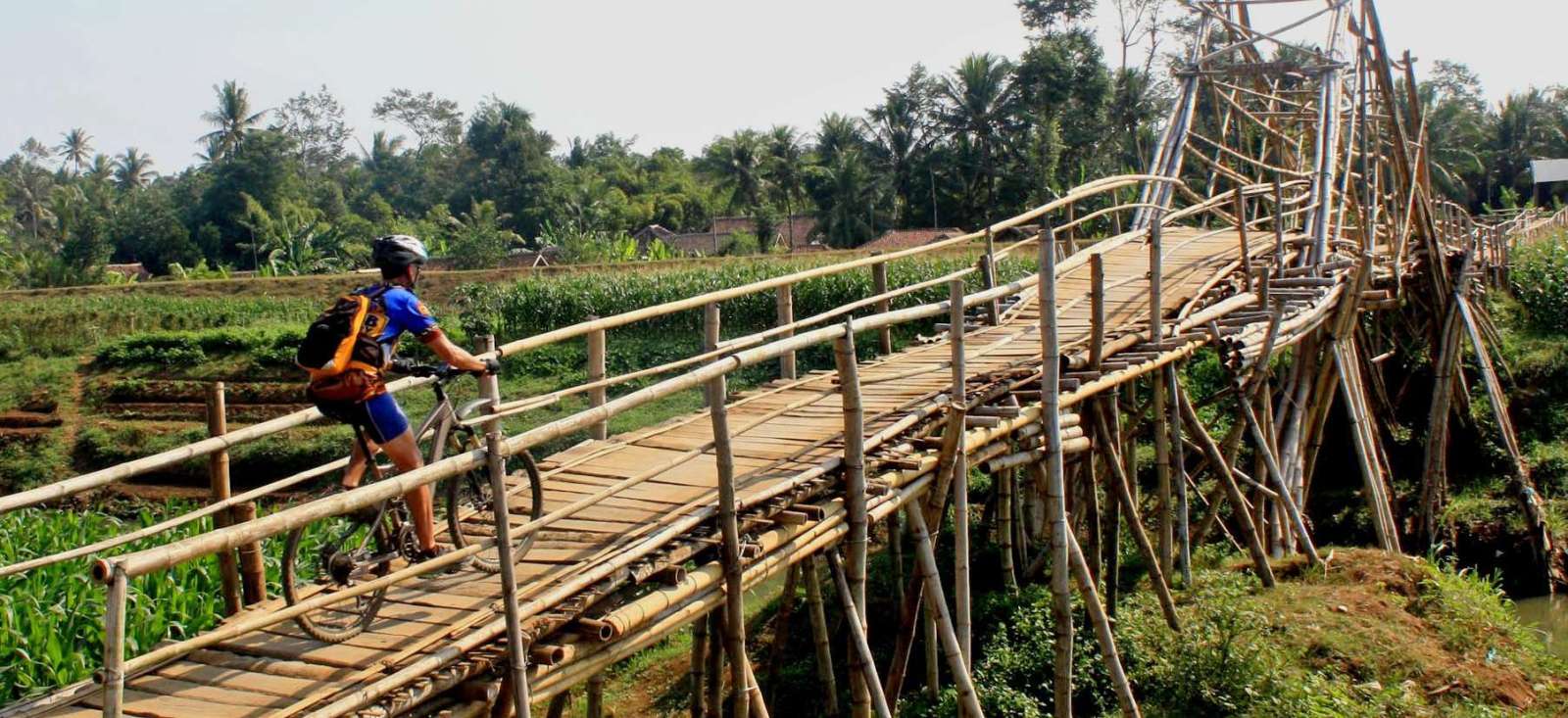 Image Belle échappée de Java à Bali (VTT)