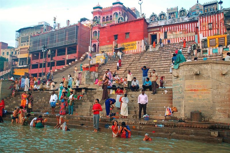 Ghat sur les rives du Gange - Varanasi - Uttar Pradesh - Inde