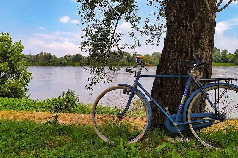 Vélo près du fleuve Pô - Italie