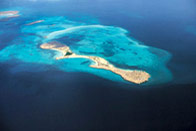 Boutre, plage et île de Maskali