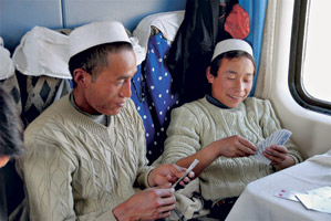 Lhassa, le toit du monde en dragon de fer