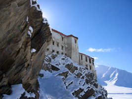 Osez le Ladakh en raquettes !