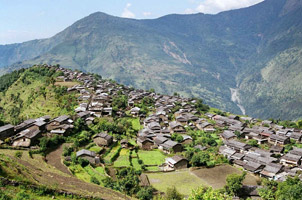 Tour du Manaslu et solidarité avec les enfants de Samdo