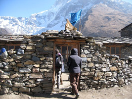 Tour du Manaslu et solidarité avec les enfants de Samdo