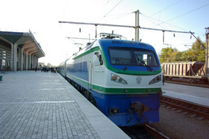 Train bleu et big bazars 
