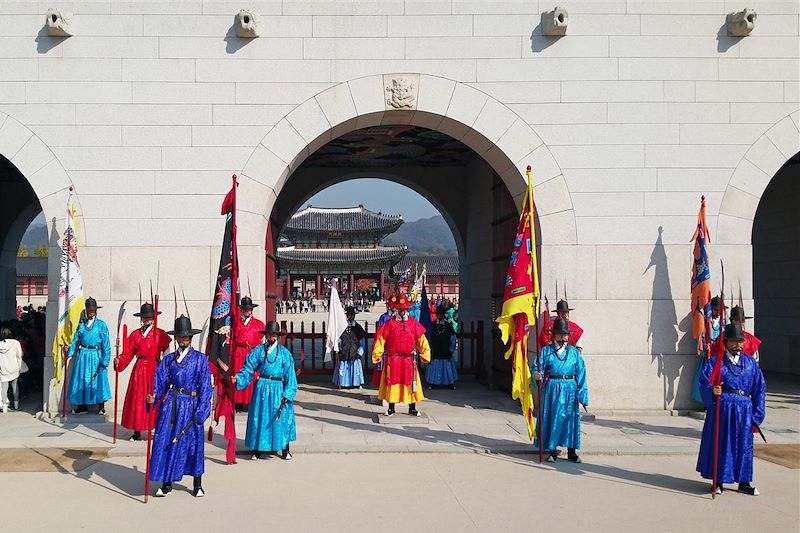 Relève de la garde au Palais Gyeongbok - Séoul - Corée du Sud