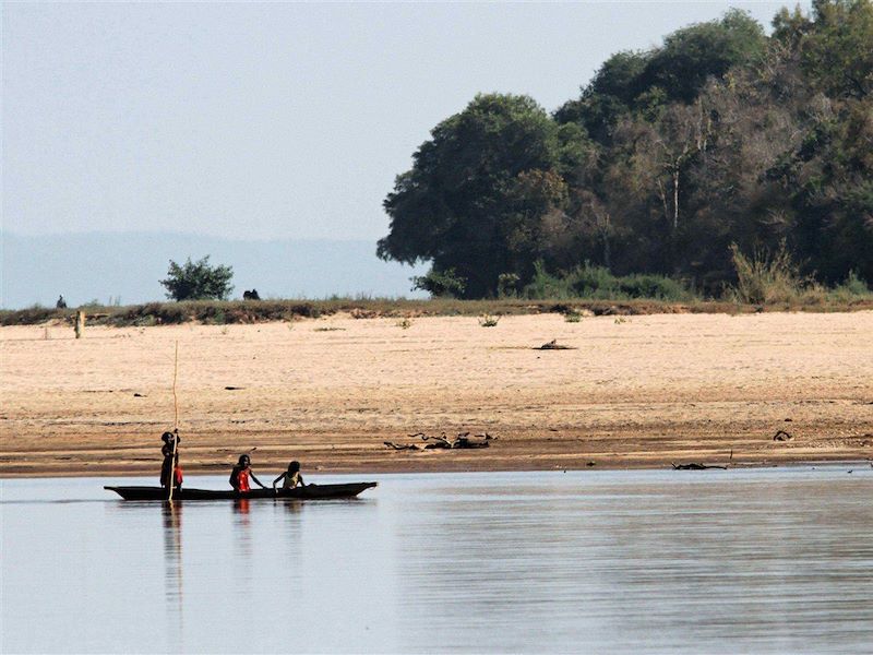 Rivière de Tsiribihina - Région de Menabe - Madagascar