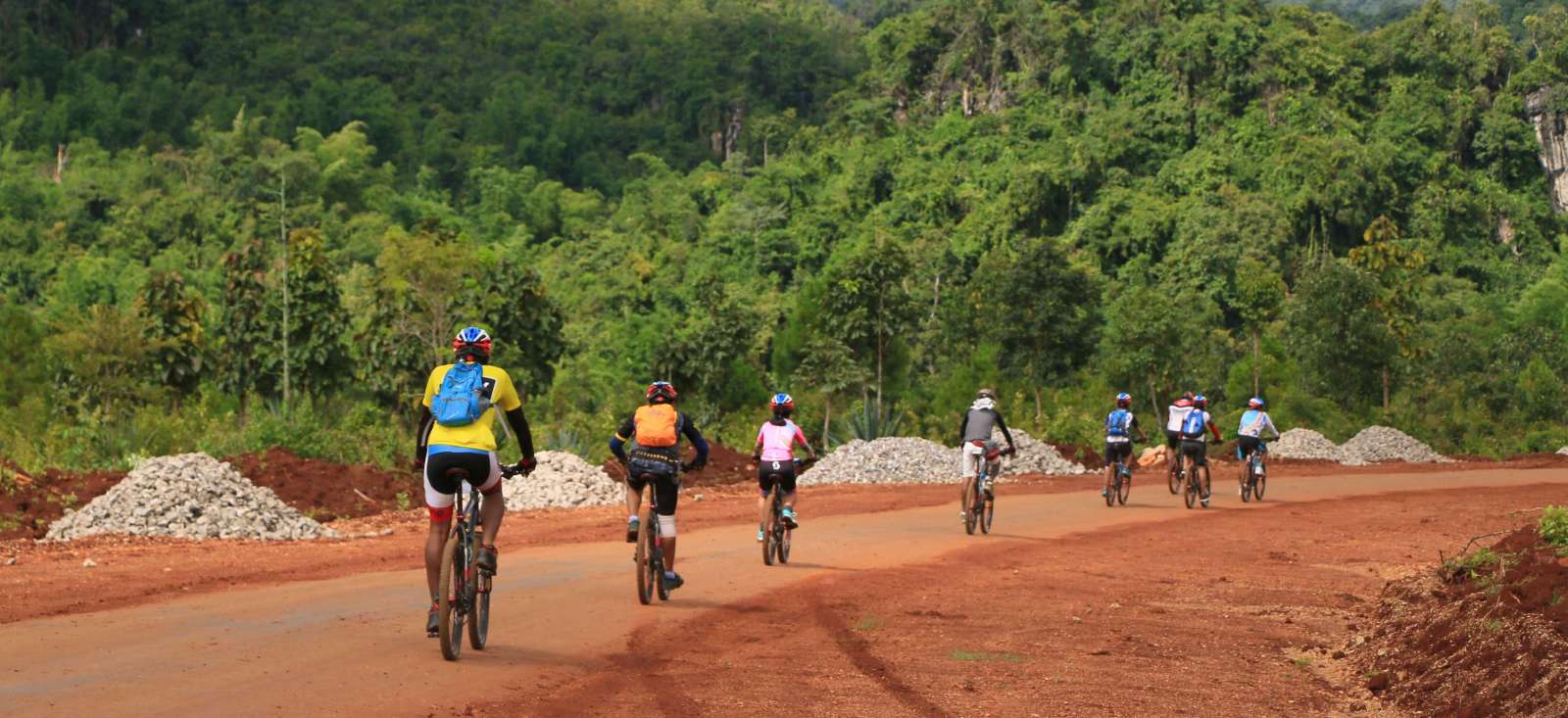 Image A VTT sur les sentiers birmans !