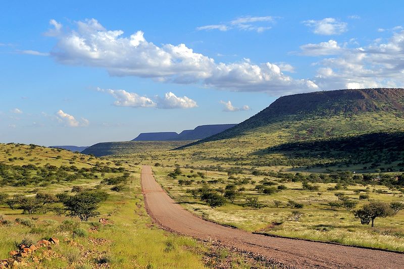 Route vers la montagne du Brandberg - Damaraland - Namibie