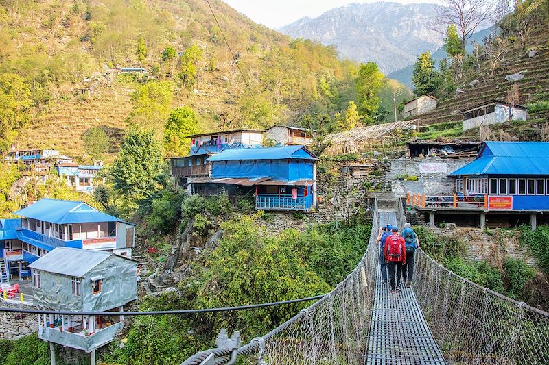 Pont suspendu du village d'Ulleri - Népal