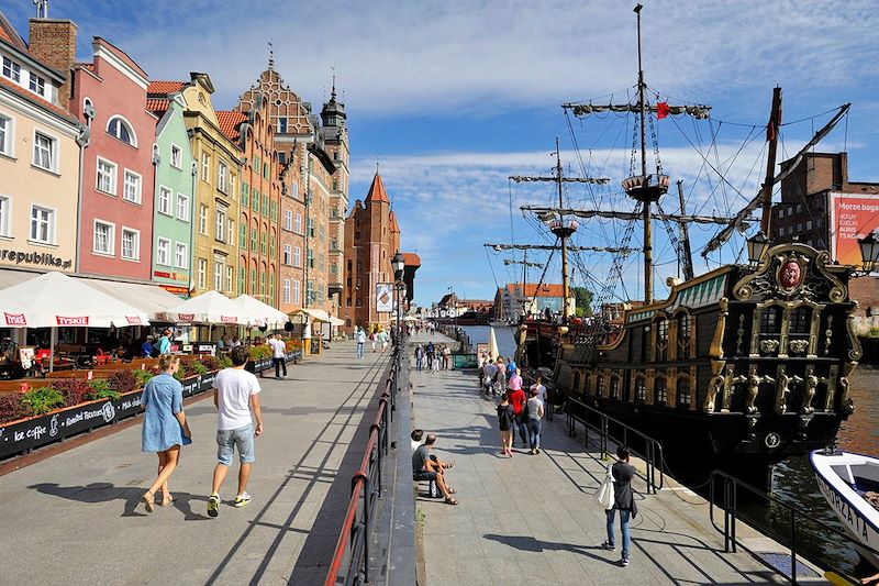 Long Quai du vieux port à Gdansk - Pologne