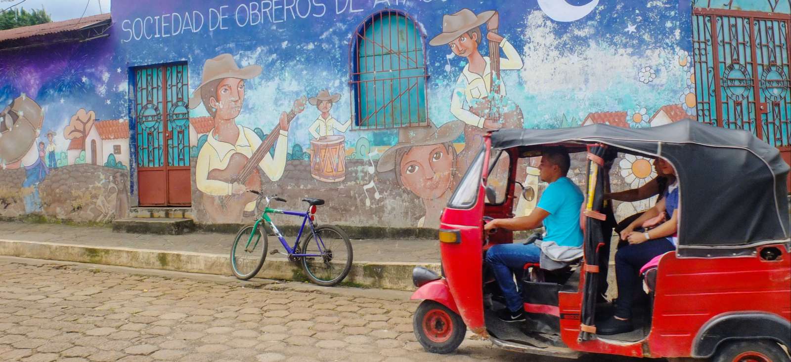 Voyage en véhicule Salvador : Le Salvador comme sur des roulettes! Voyage en véhicule : Le Salvador comme sur des roulettes!