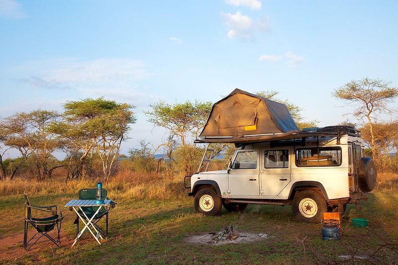 Camping en tente sur le toit - Tanzanie