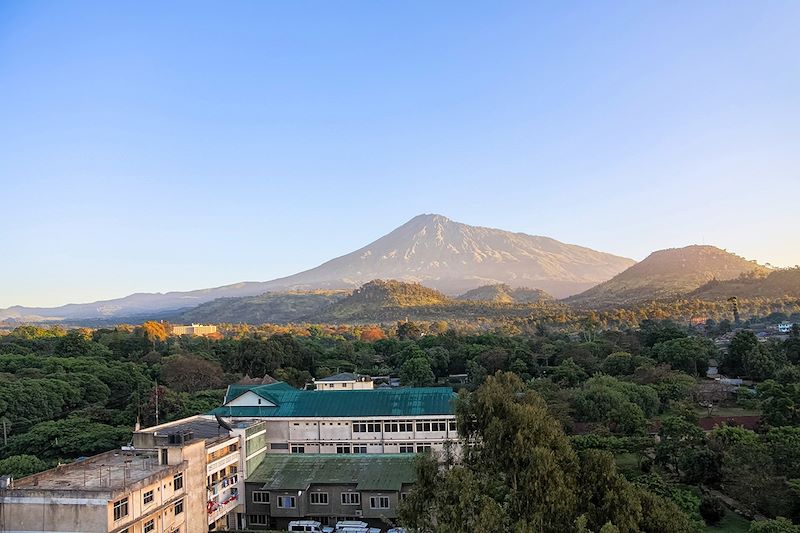 Lever de soleil sur Arusha et le Mont Meru - Tanzanie