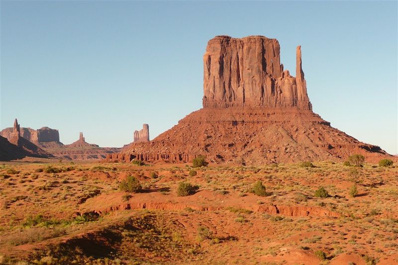 East Mitten butte  - Navajo Nation Tribal Park - Monument Valley - Etats-Unis
