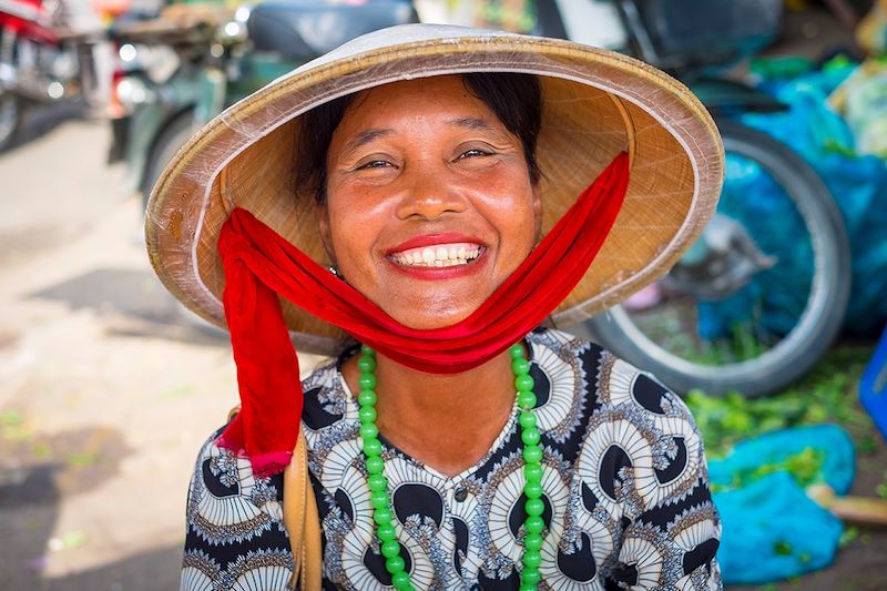 Femme vietnamienne sur un marché de Hoi An - Province de Quang Nam - Vietnam 