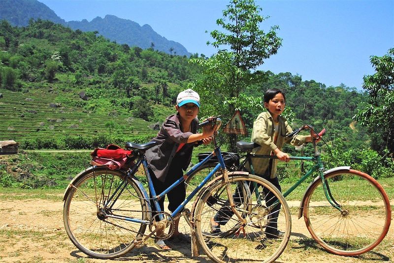 Enfants à vélo - Vietnam