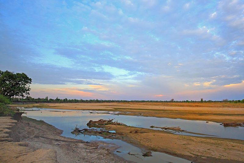 Coucher de soleil sur la Rivière Luangwa - Zambie