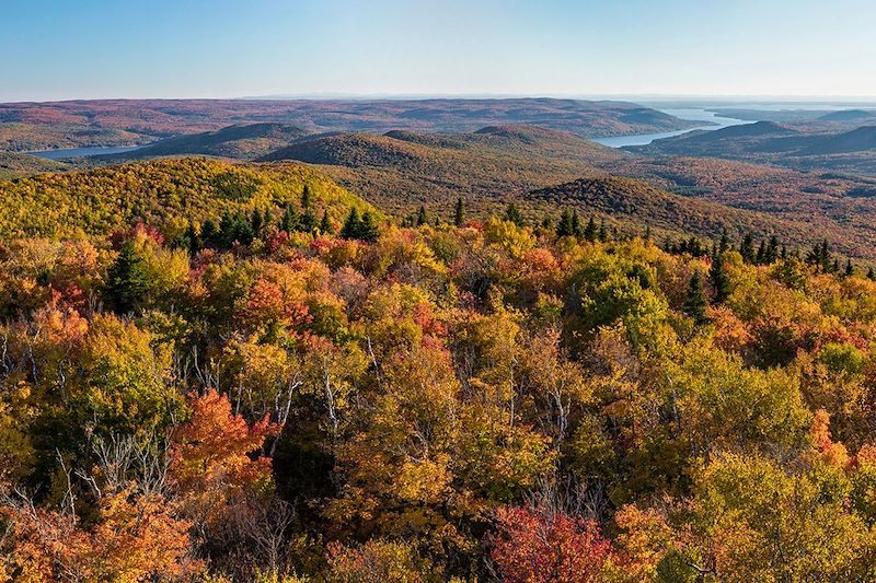 Vue sur West Mountain et Sacandaga Lake depuis Hadley Mountain - Adirondacks - Etats-Unis