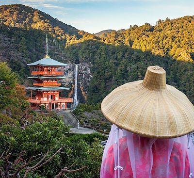 Un itinéraire unique reprenant les sites incontournables de Honshu et s'inspirant du pèlerinage du Kumano Kodo, 