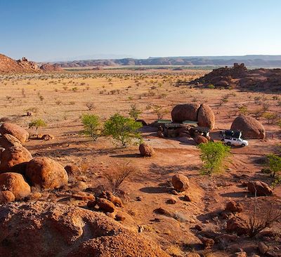 Nuits sous tente et autotour en Namibie à la découverte des déserts et des grands parcs : Etosha, Damaraland, Désert du Namib...