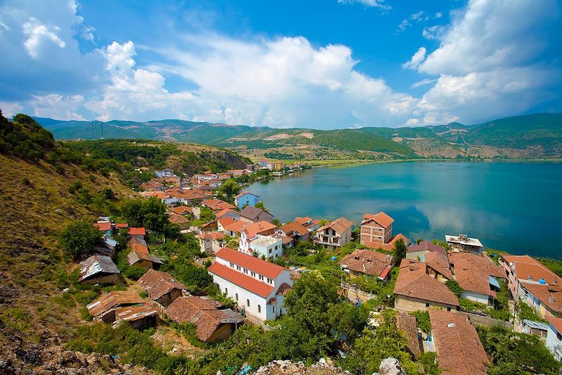 Le village de Lin au bord du lac d'Ohrid - Albanie
