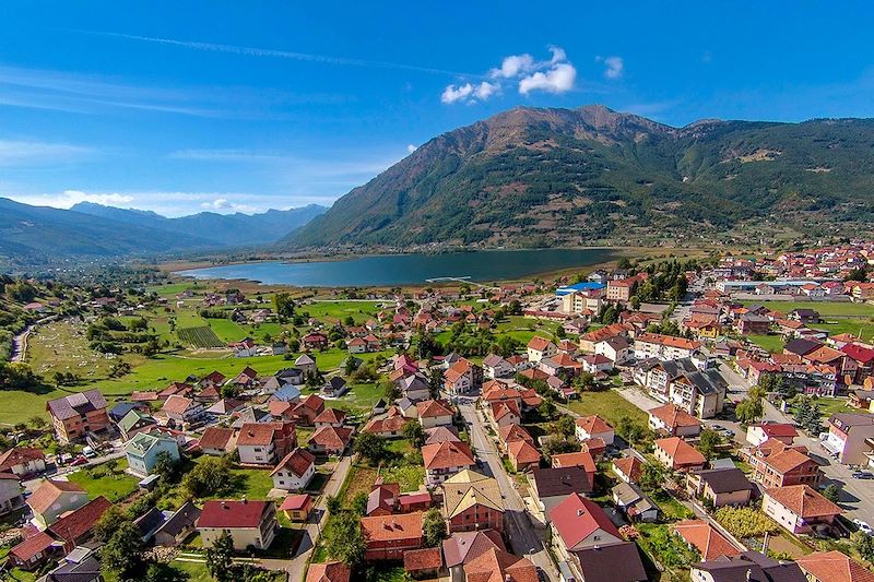 Ville et lac de Plav - Montenegro