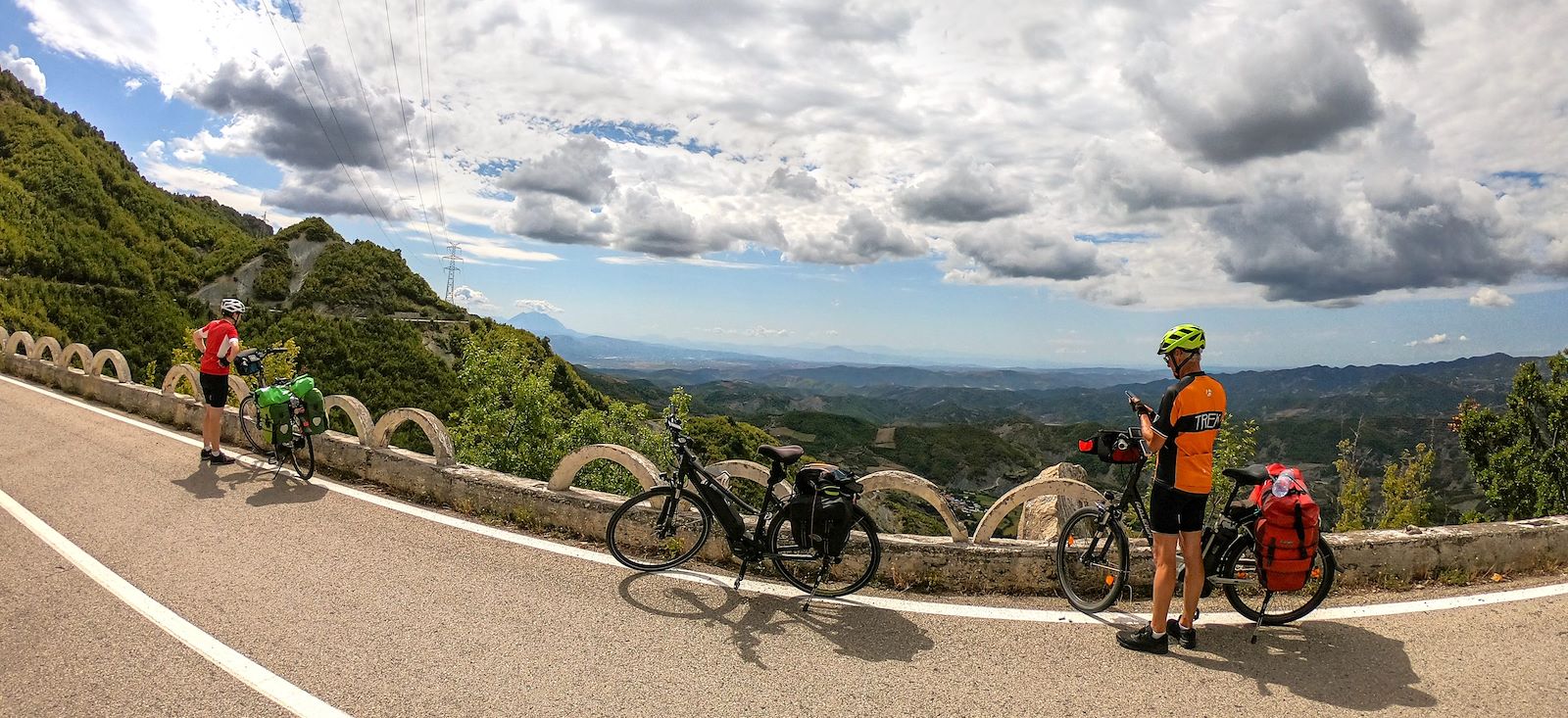 Voyage à vélo - Albanie : La Riviera albanaise à vélo électrique