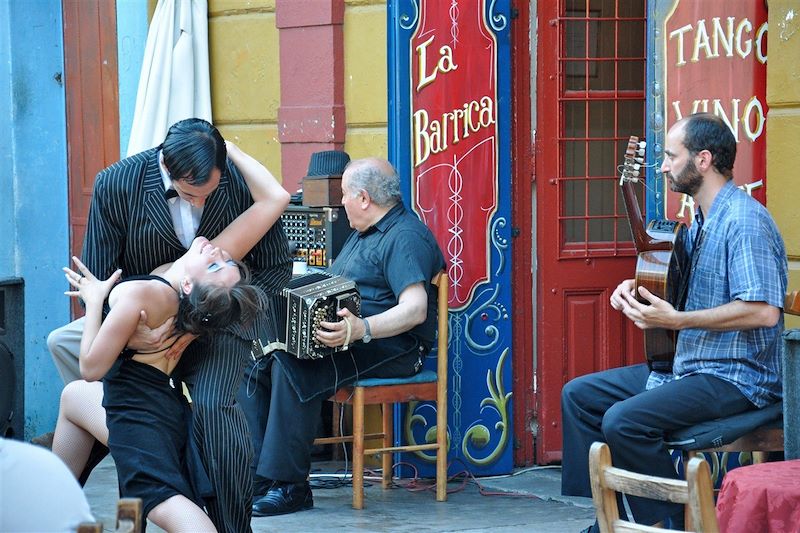 Tango dans les rues de Buenos Aires - Argentine
