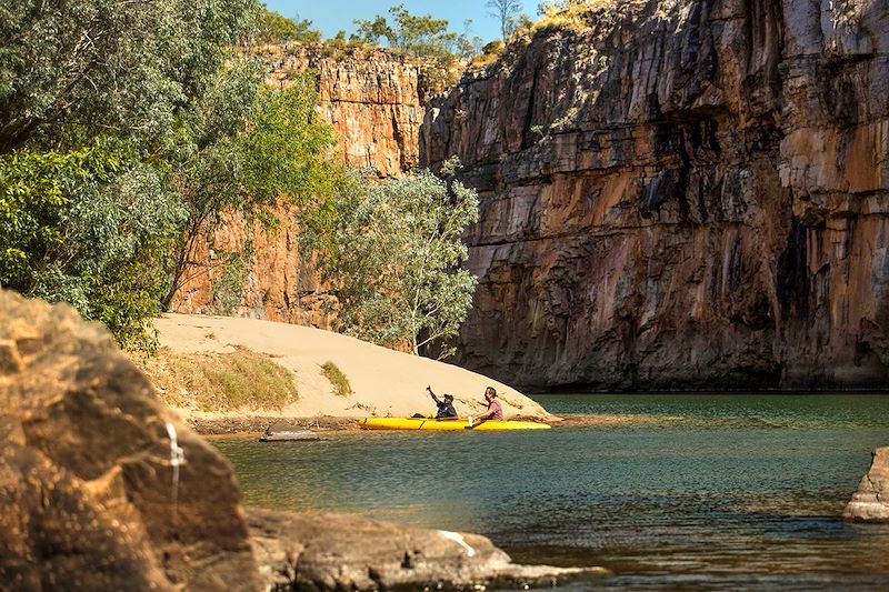 Kayakistes au Parc national Nitmiluk - Territoire du Nord - Australie