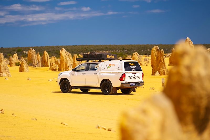 4x4 avec tente sur toit - Désert des Pinacles - Australie