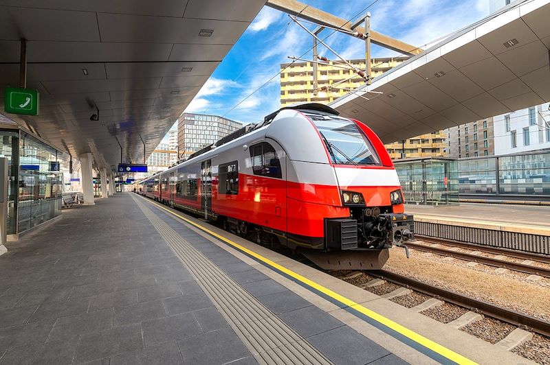 Train à la gare de Vienne - Autriche
