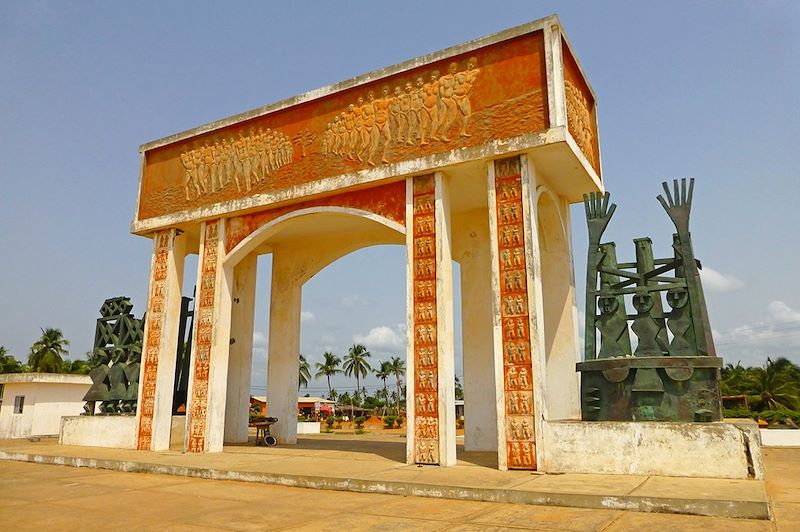 Porte du non-retour à Ouidah sur la route des esclaves de Ouidah - Bénin