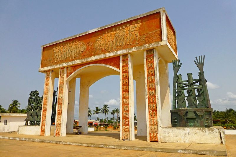 Porte du non-retour à Ouidah sur la route des esclaves de Ouidah - Bénin