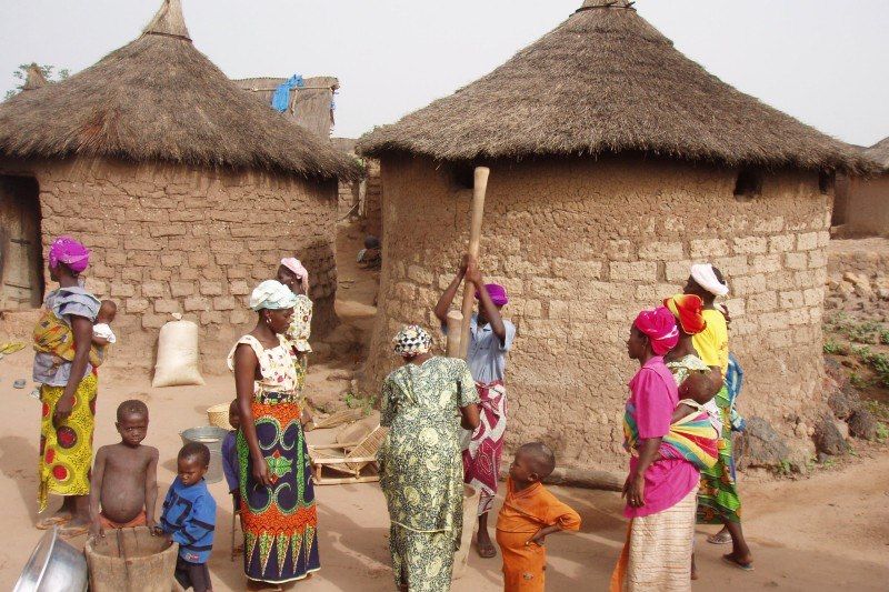 Le Pays Lobi à Mobylette 