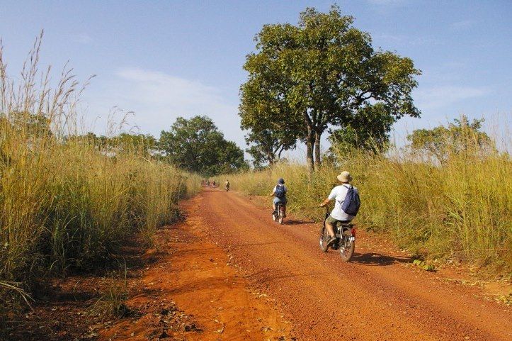 Le Pays Lobi à Mobylette 