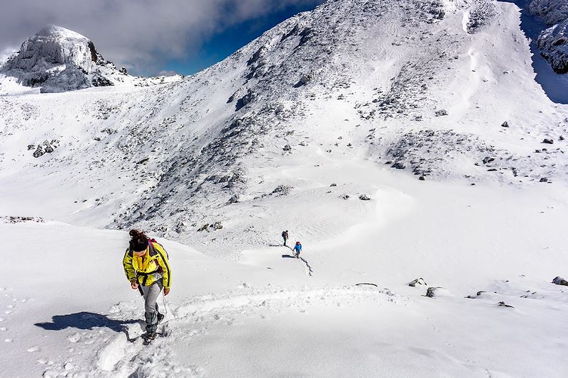Séjour raquettes dans les montagnes bulgares, de Sofia à Bansko, jusqu'aux Sept Lacs de Rila, avec visite du célèbre monastère