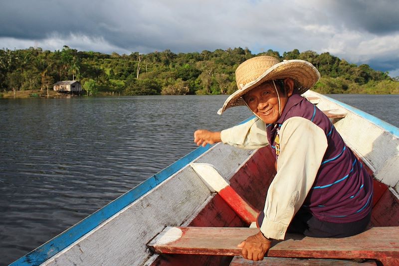 En canot sur le Rio Negro - Brésil
