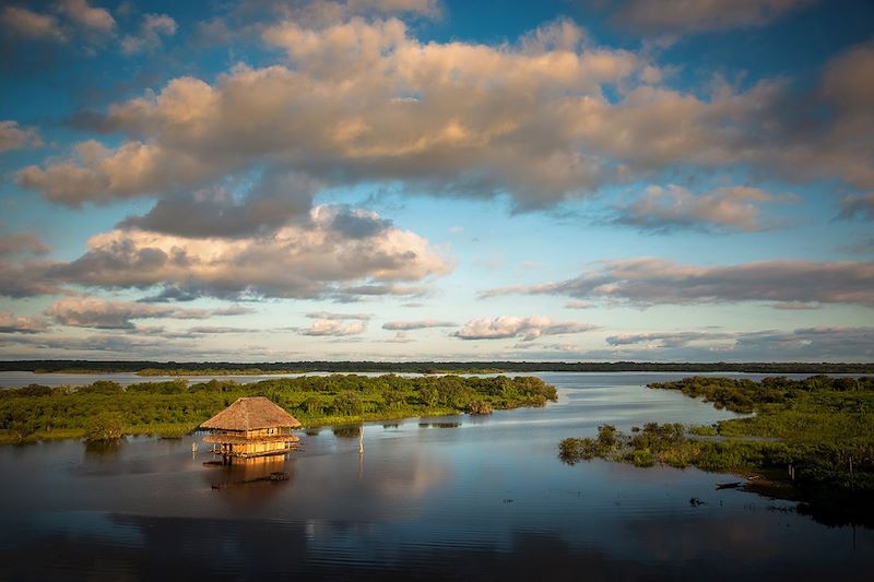 Coucher de soleil sur le fleuve Amazone - Brésil