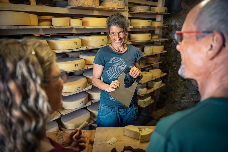 Voyage culinaire en Suisse  en compagnie de Stéphanie PELISSIER. SI vous avez faim, lisez ce qui suit...