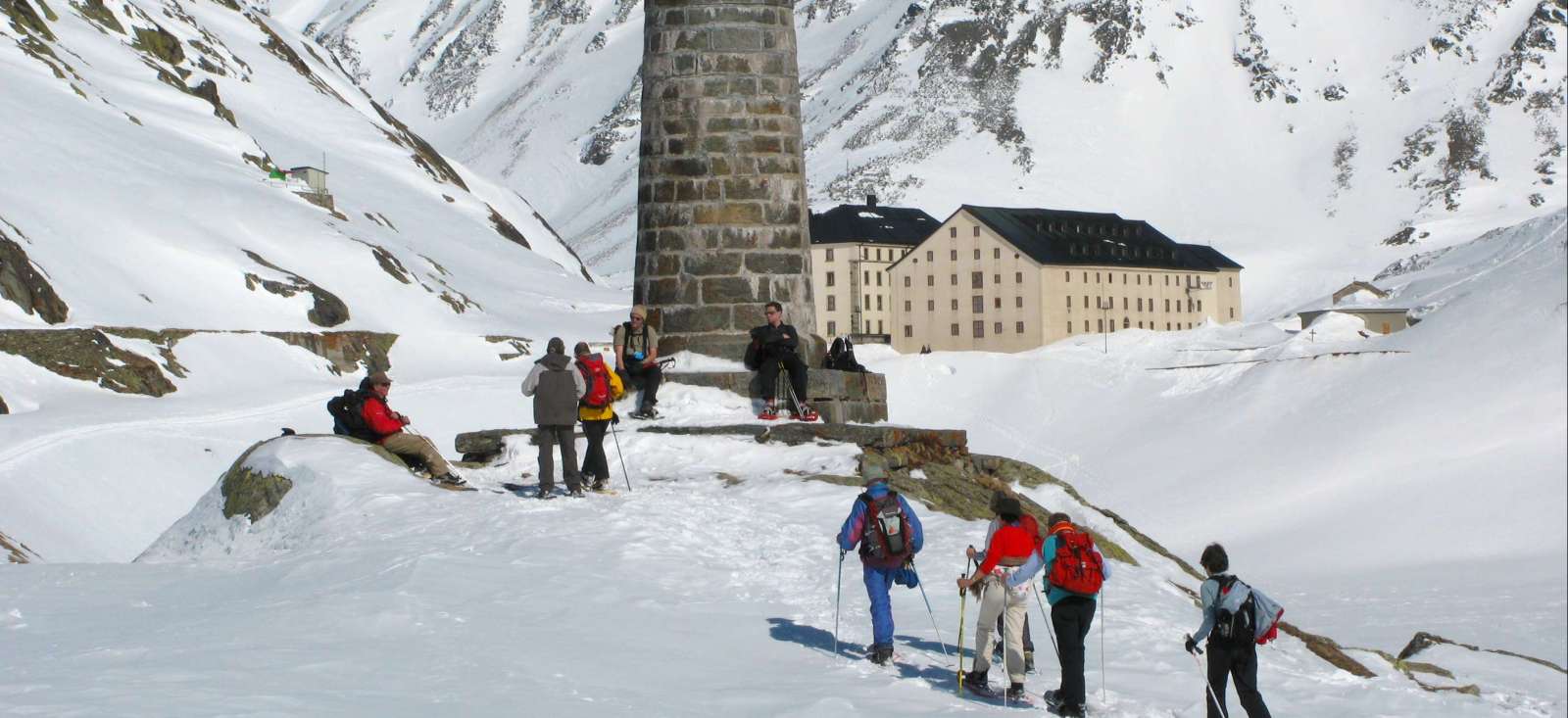 Voyage à la neige Suisse : En chemin pour le Grand Saint Bernard Voyage à la neige Suisse : En chemin pour le Grand Saint Bernard