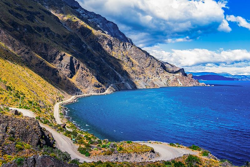 Route vers Chile Chico, au bord du lac General Carrera - Chili