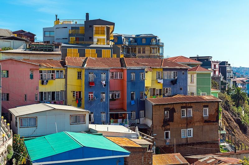 Vieilles maisons colorées à Valparaiso - Chili 