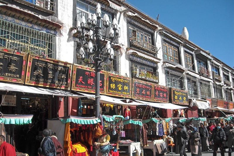 Boutiques dans le centre de Lhassa - Tibet - Chine